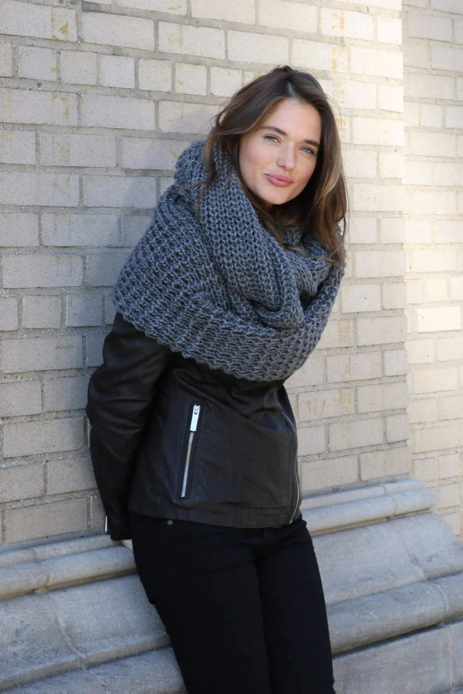 Stylish London-Themed Infinity Scarf - Unisex