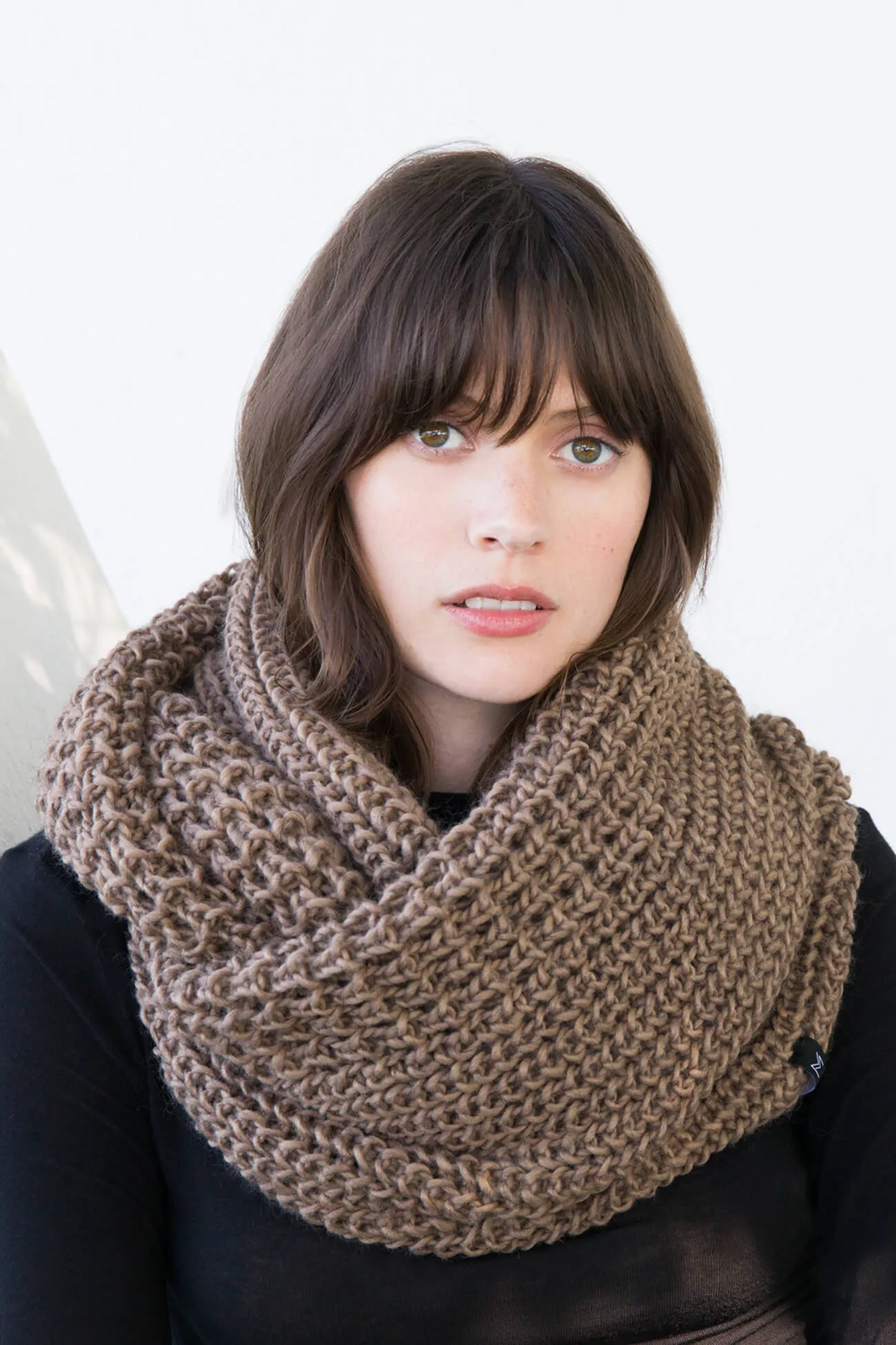 Stylish London-Themed Infinity Scarf - Unisex