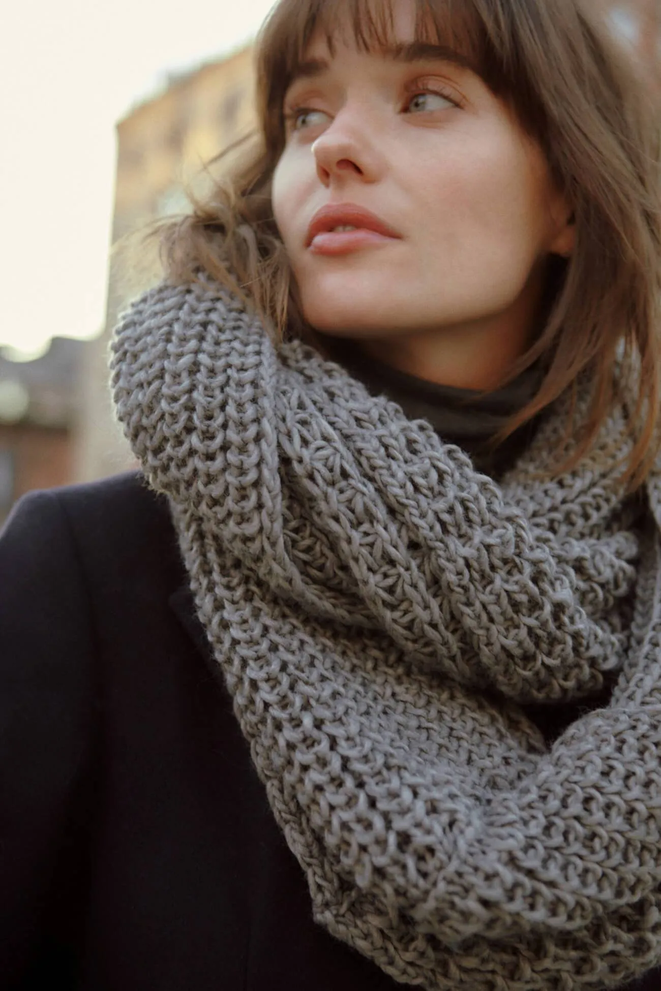 Stylish London-Themed Infinity Scarf - Unisex