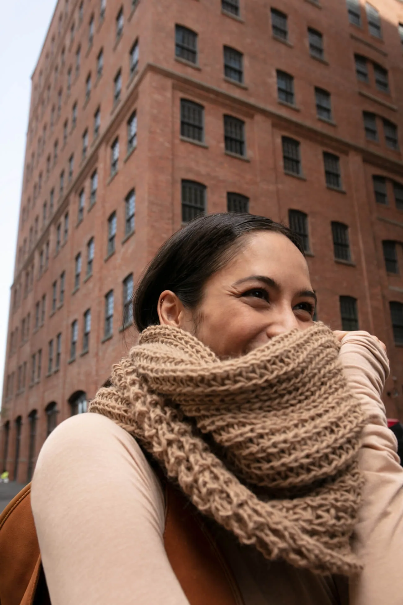 Stylish London-Themed Infinity Scarf - Unisex