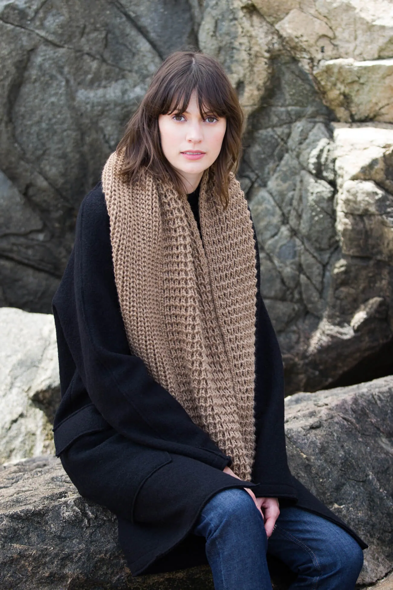 Stylish London-Themed Infinity Scarf - Unisex